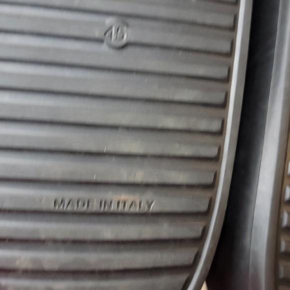 Pre-owned beautiful Dolce &Gabbana slippers - Picture 4 of 9